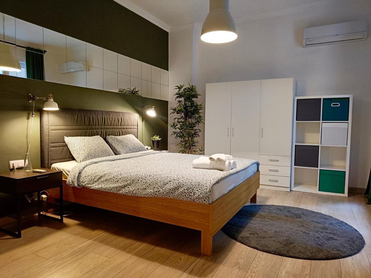 Newly Refurbished Apartment In The City Center Sofia Exterior photo